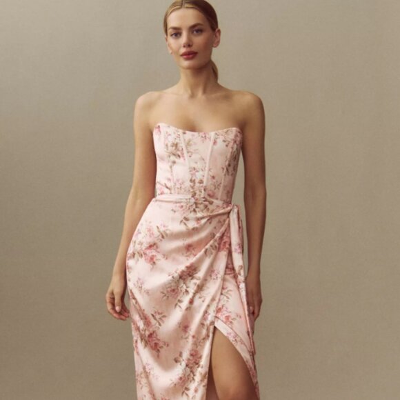 V. Chapman Dresses & Skirts - NWT V. Chapman June Printed Corset Front-Slit Satin Gown
